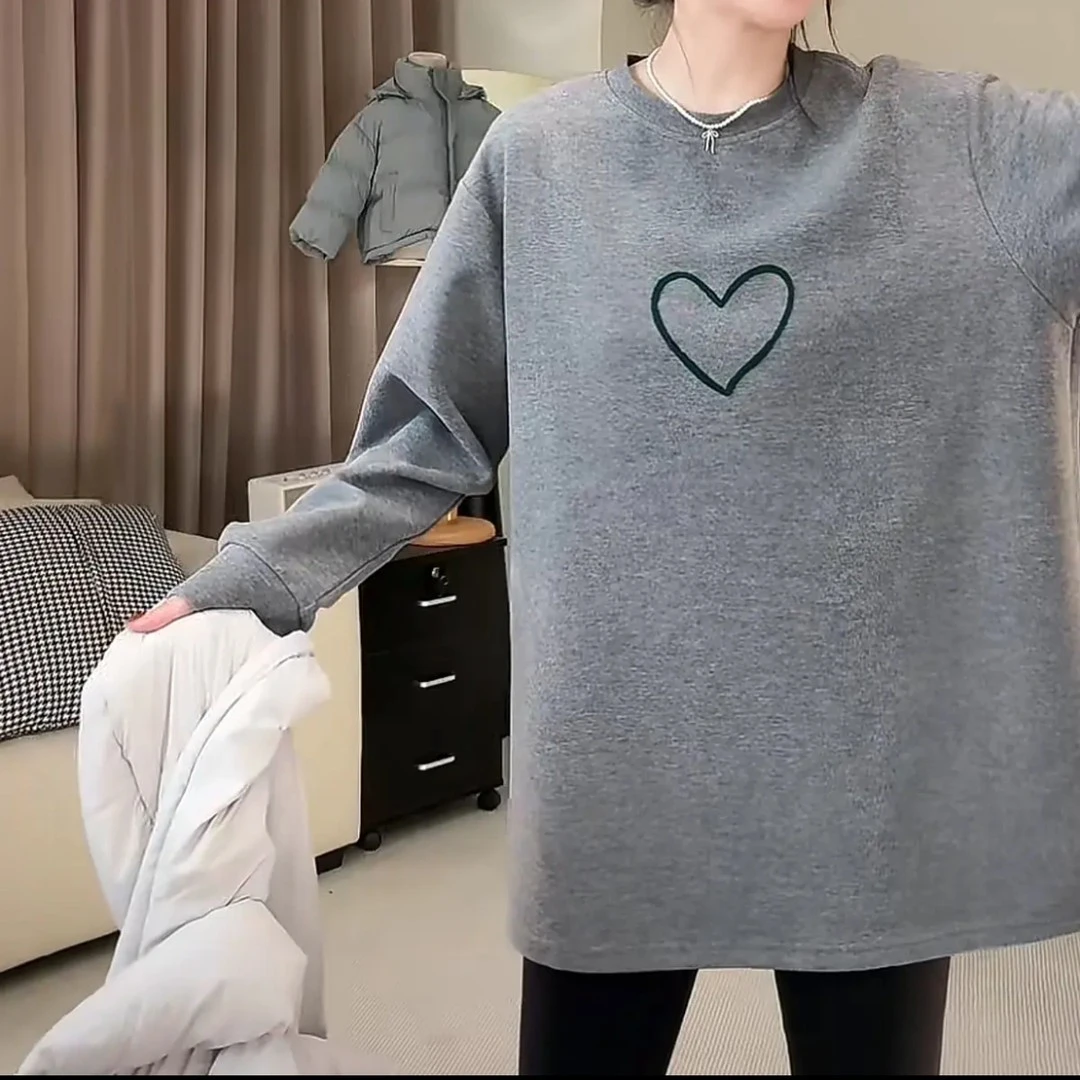 灰色中长款圆领长袖t恤加绒打底衫女新款冬季宽松别致刺绣上衣女