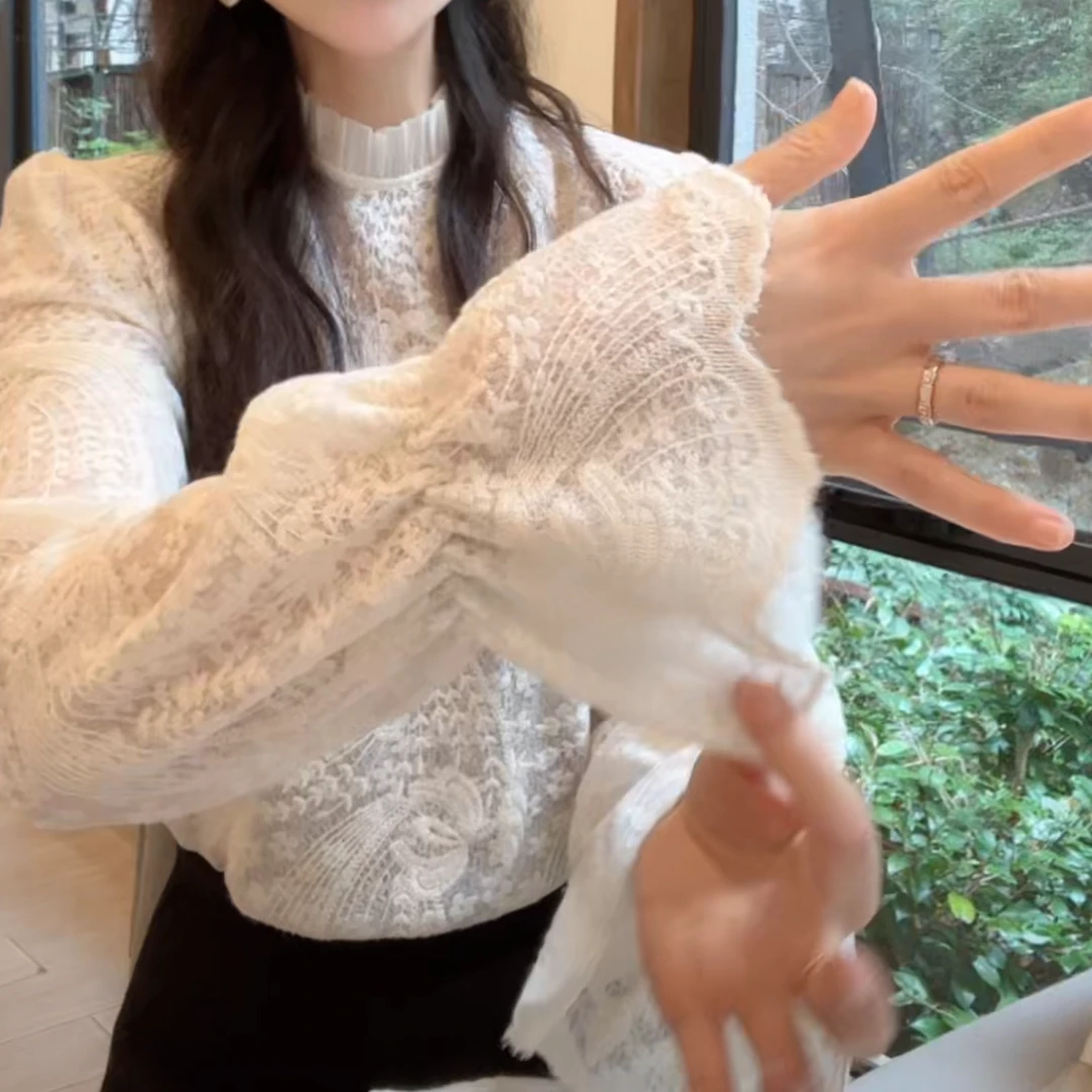 法式重工刺绣蕾丝立领设计套头衬衫女秋冬气质白色时尚钩花上衣