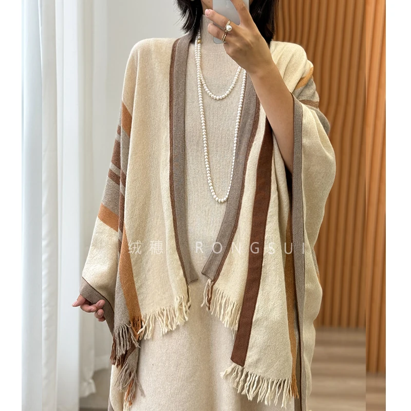 100%纯羊绒披肩女士秋冬夏大披肩流苏空调房高奢斗篷女