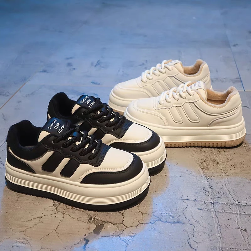 秋冬小众厚底小白鞋