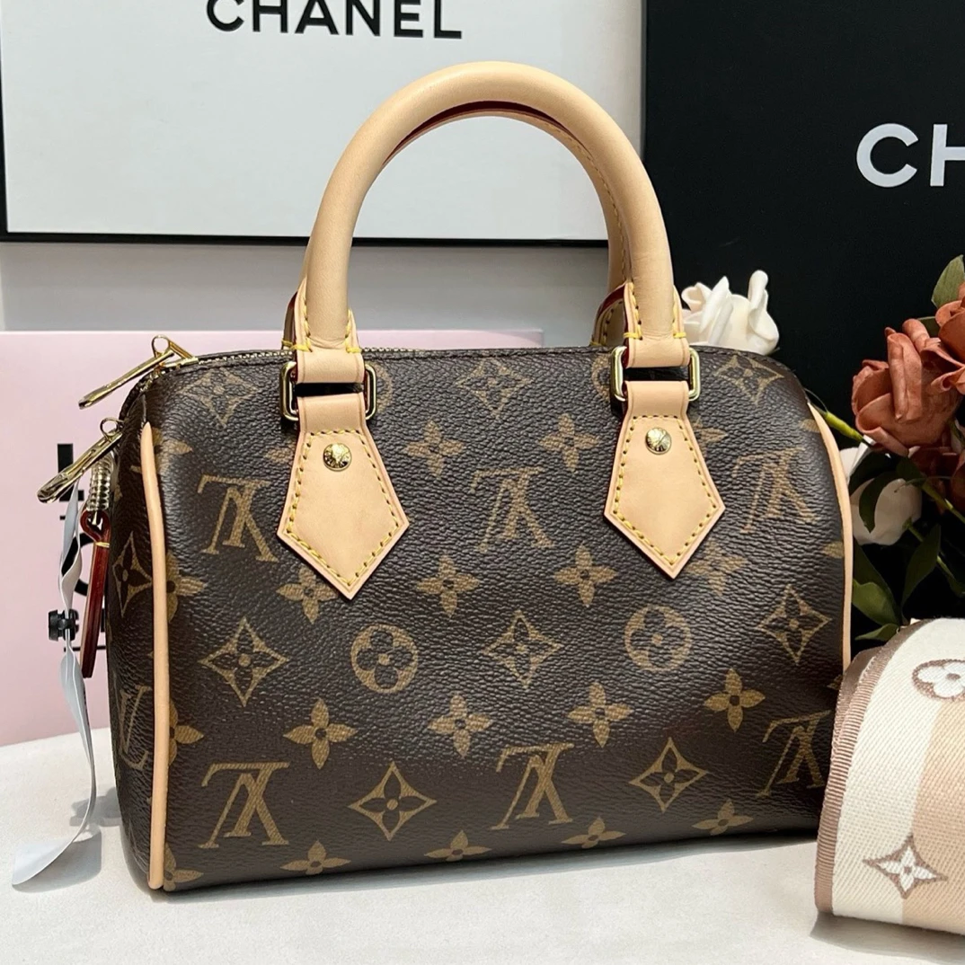 99新 LouisVuitton/路易威登 老花speedy20奶茶色肩带手提斜挎包