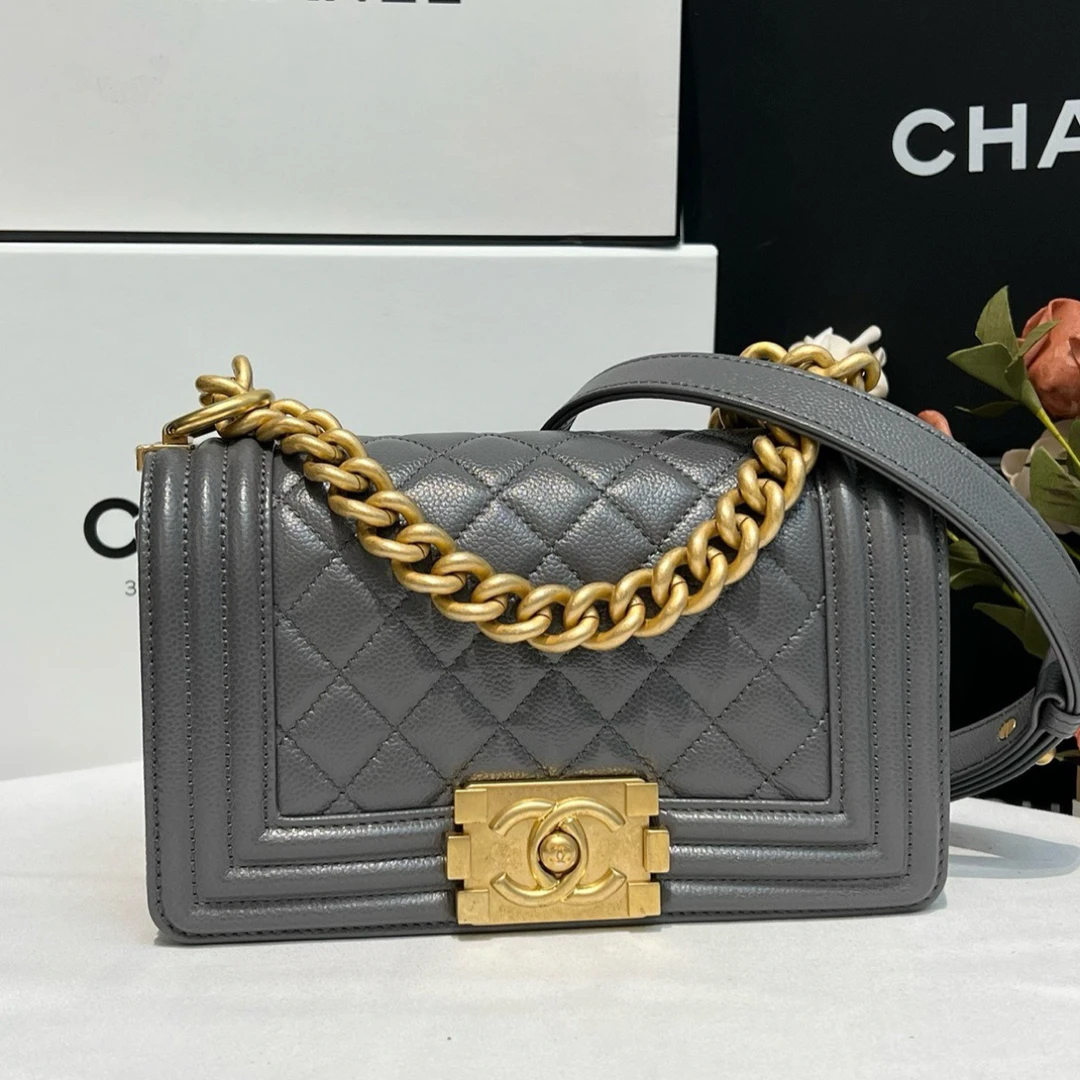 99新 Chanel/香奈儿 Chanel 香奈儿 22A 深灰金扣 leboy 小号盒尘