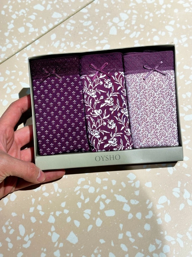 Oysho女士柔软碎花内裤紫罗兰系三条装滑料001休闲纯棉全棉时尚