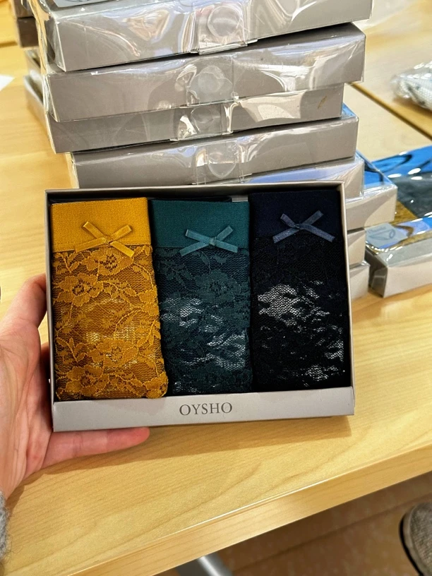 Oysho蕾丝御姐内裤三条装004