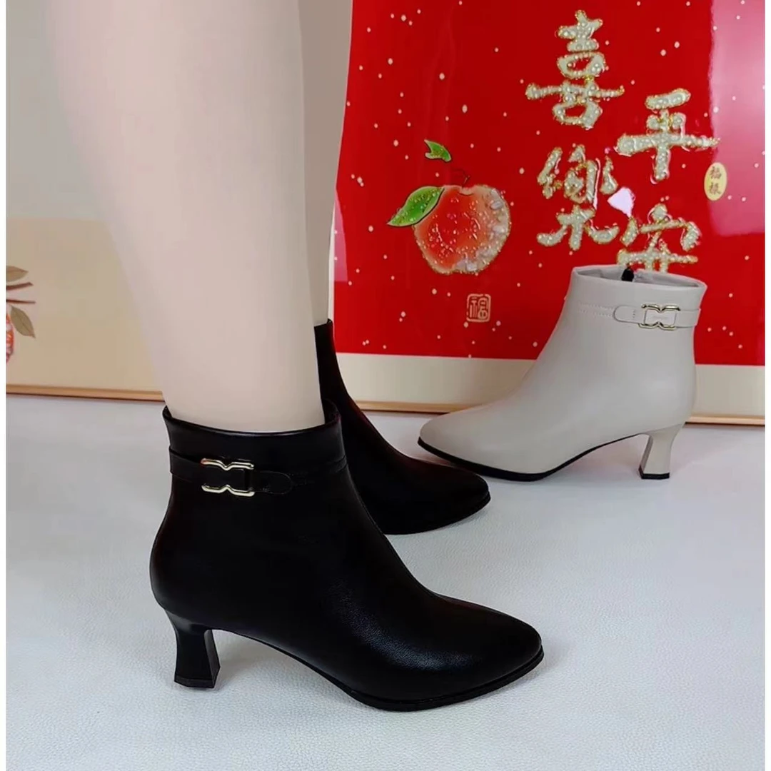 2025秋冬季气质新款简约百搭4公分小短靴韩版女3538时尚女士加绒