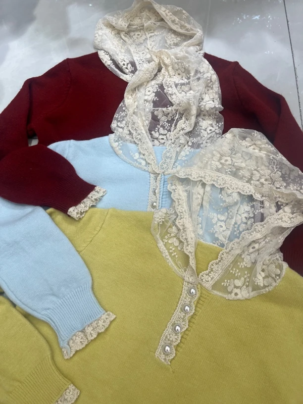 重工蕾丝连帽毛衣冬季新款减龄百搭时尚毛衣