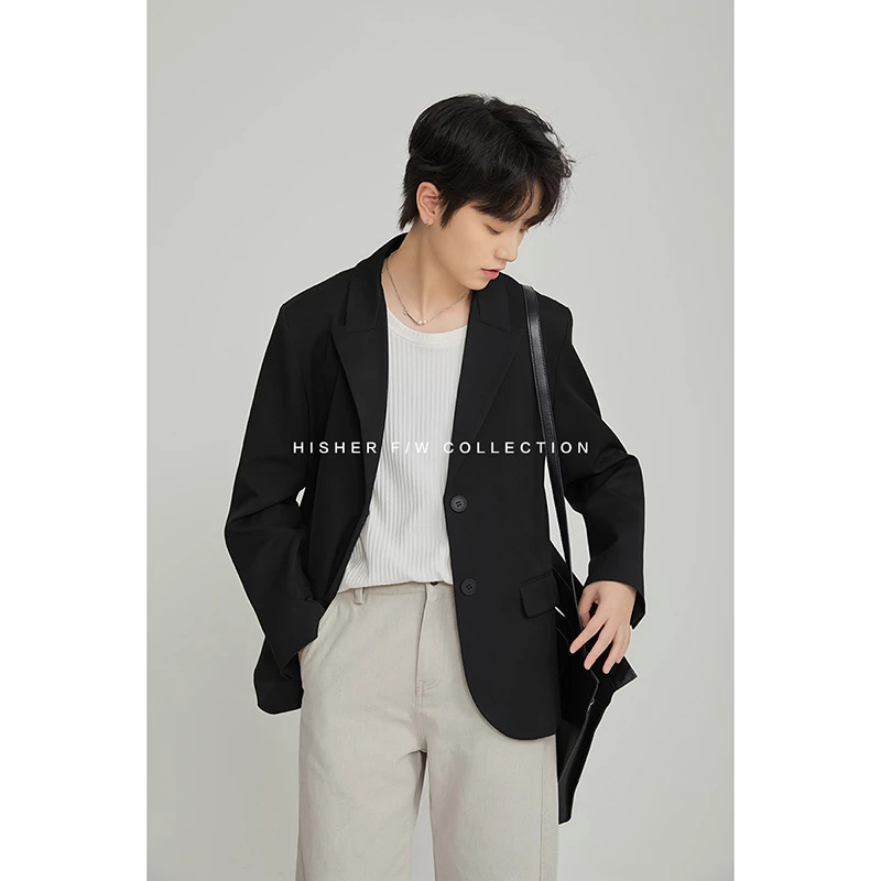 HISHER出柜小个子中性风设计翻驳领黑色通勤休闲西装