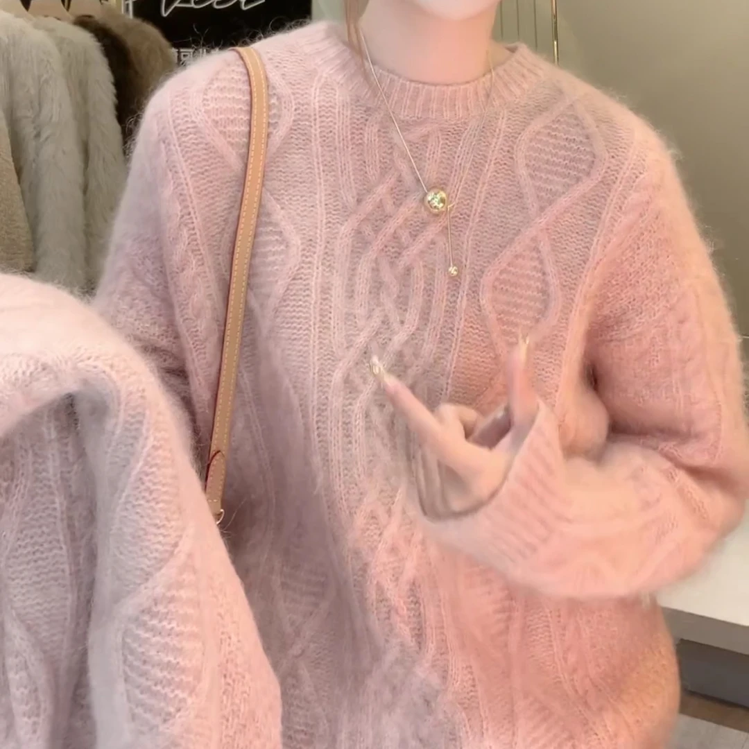 新款粉色软糯麻花套头毛衣女宽松圆领内搭针织衫LK2500866