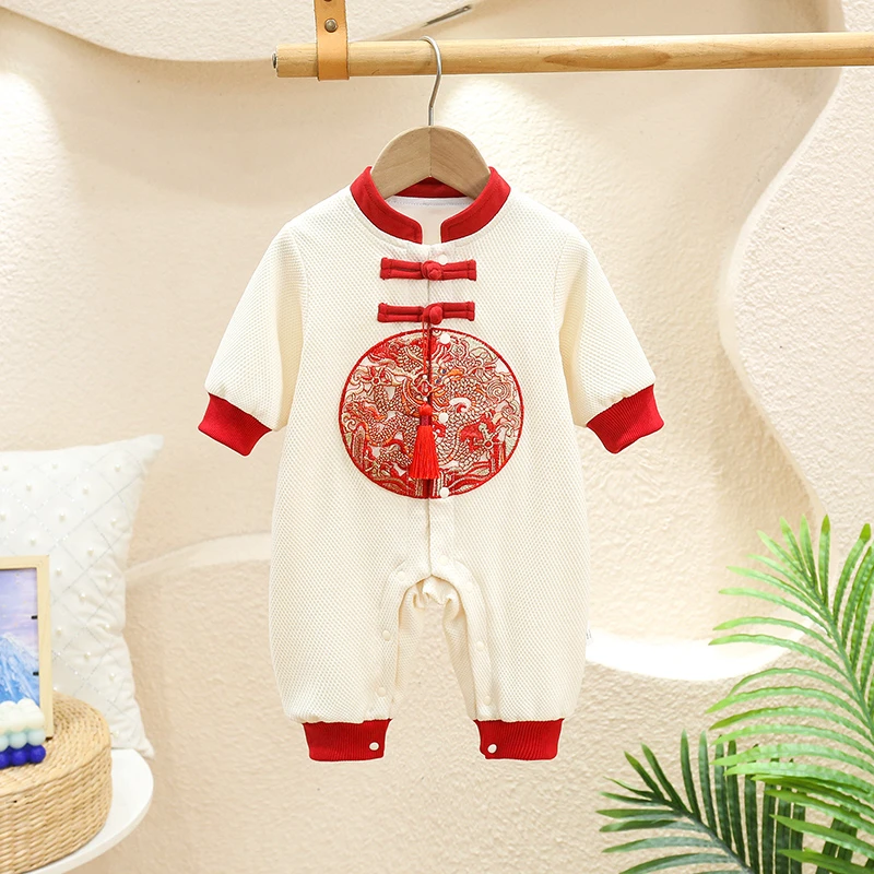 QQ婴儿衣服宝宝可爱连体衣秋装洋气爬爬服满月百天哈衣外出长袖衣