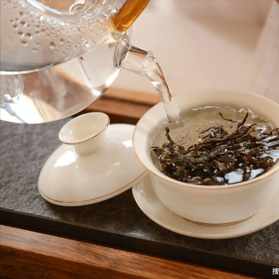 龙沧号陈国义福利福袋1饼茶
