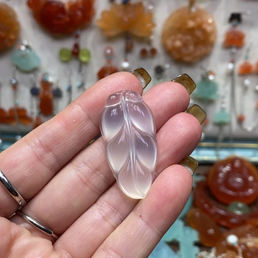 【闪购商品】蛇纹石玉颈饰未镶嵌沐*?吊坠