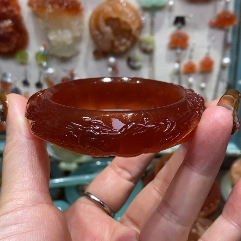 【闪购商品】蛇纹石玉颈饰未镶嵌早****汪手镯