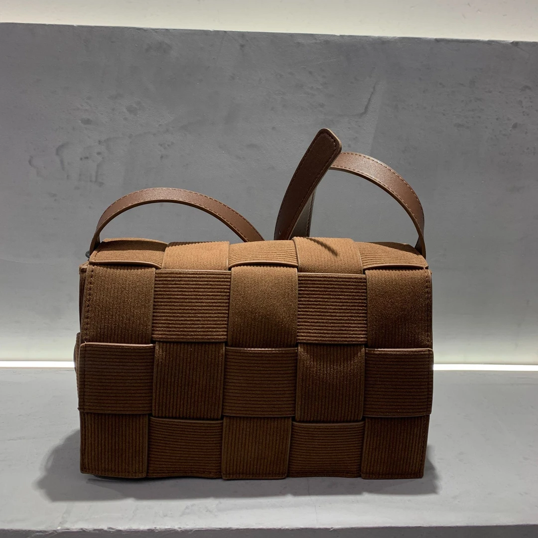 【佐伊甄选】SK-92279-焦糖棕轻奢女士时尚复古单肩腋下斜跨包包