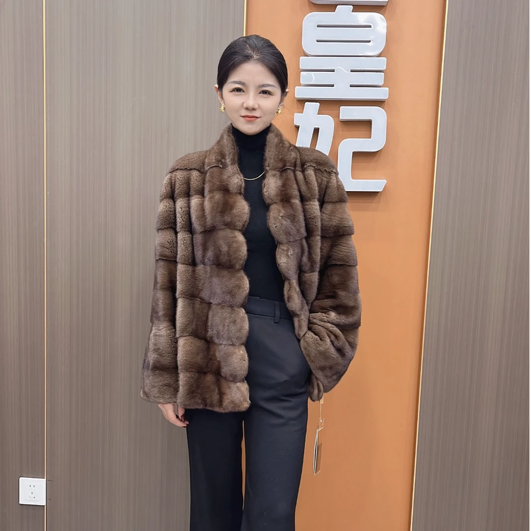 042469【圣世皇妃】进口水貂 复古V领横排时尚短款百搭