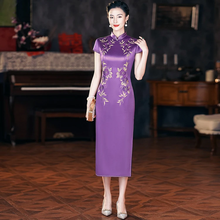 年轻妈妈婚宴礼服2023年新款醋酸缎刺绣喜婆婆结婚旗袍洋气