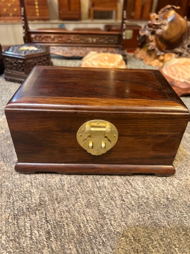 老挝大红酸枝收纳盒