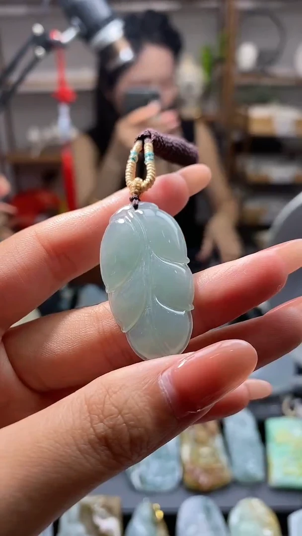 【闪购商品】翡翠颈饰未镶嵌翡翠