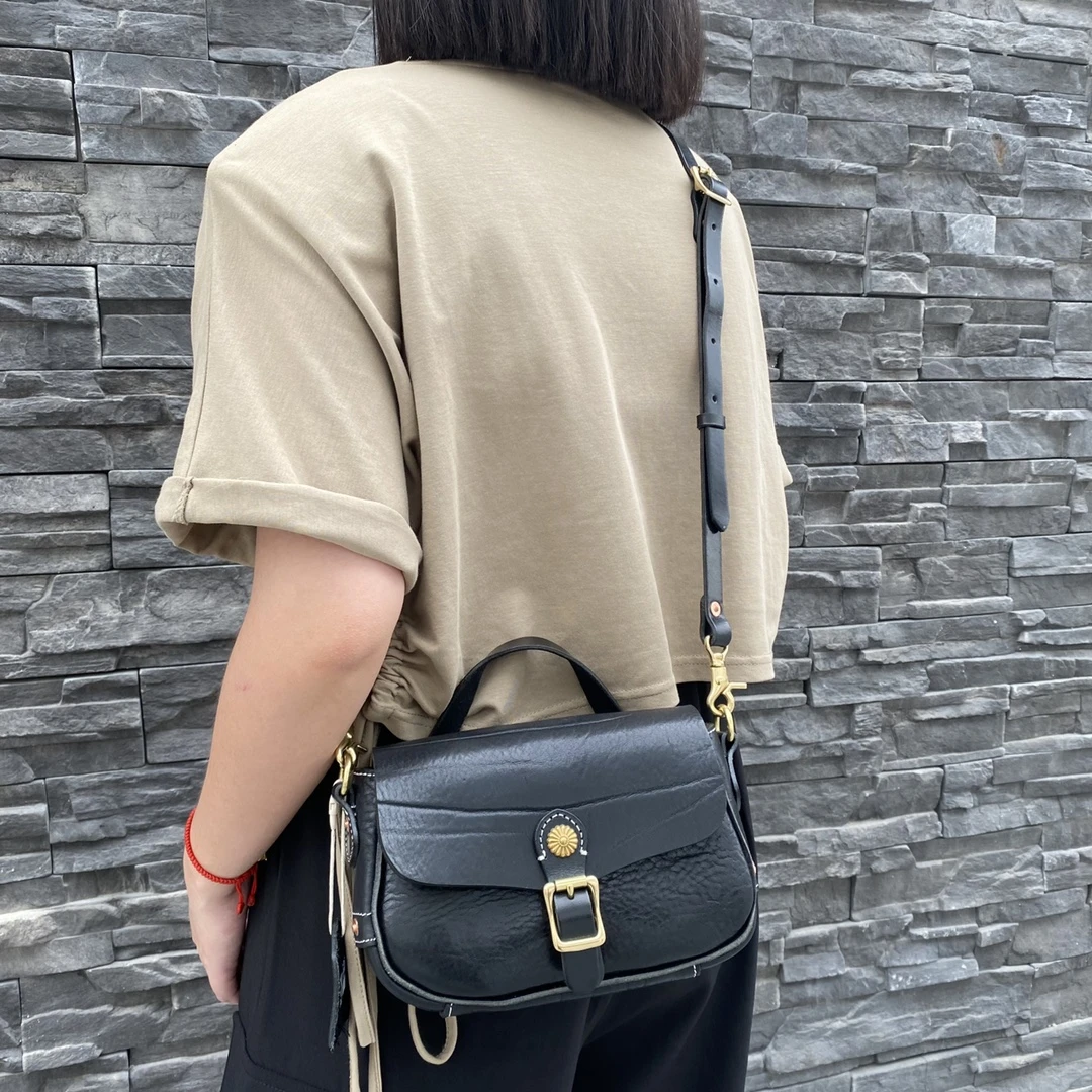 【真皮时代】女士单肩斜跨包时尚休闲百搭经典简约潮流肩包23261