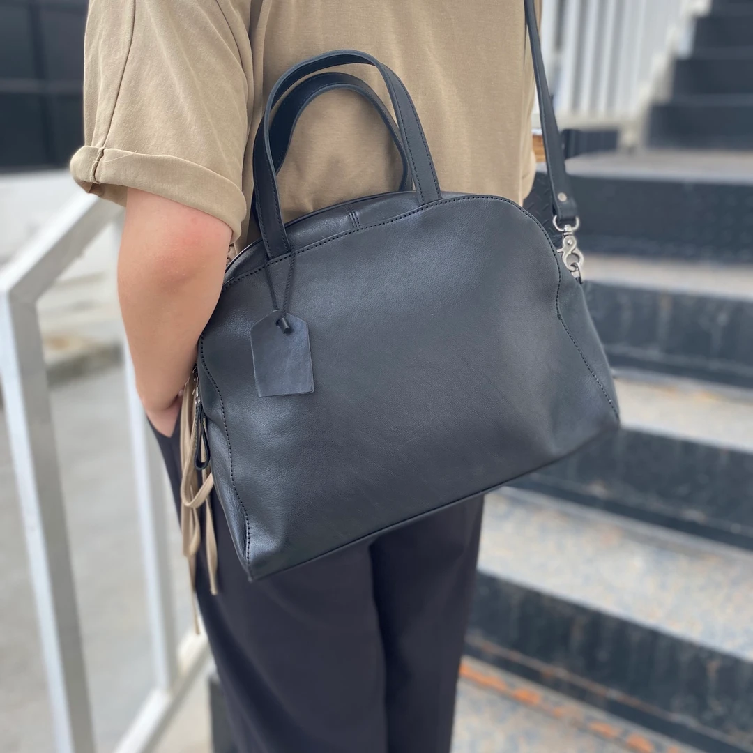 【真皮时代】女士单肩斜跨包时尚休闲百搭简约潮流单肩包23868