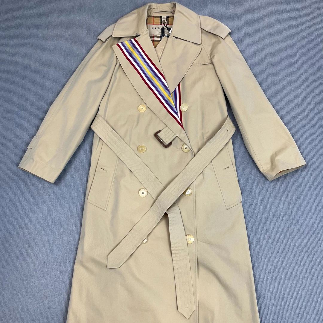 99新 BURBERRY/博柏利 2409153/uk6/肩章双排扣中长款风衣