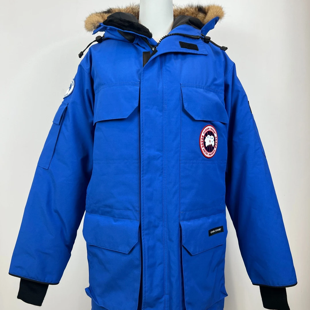 加拿大鹅/2409143/XS/远征款派克多口袋羽绒服/95新/工价17500