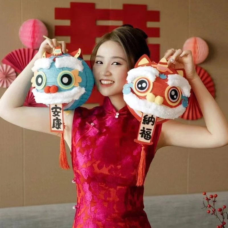 结婚用品醒狮手提灯笼新娘拍照道具彩色创意喜庆婚房装饰布置可爱