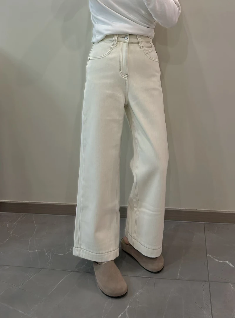 39123小CC女装时尚穿搭2024秋冬高品系列百搭高腰纯色直筒牛仔裤