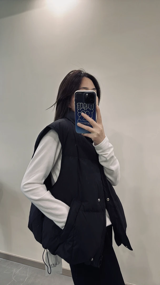 8975小CC女装时尚穿搭2024冬季高品质显瘦简约气质潮流黑色马夹