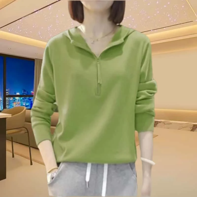 宽松长袖连帽针织上衣女2025早春时尚翻领半拉链纯色大码打底衫女