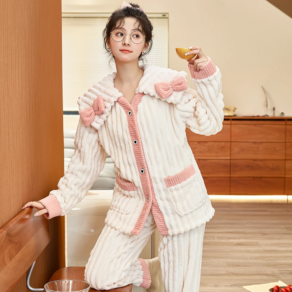 睡衣女秋冬季加绒加厚款保暖法兰绒家居服冬天大码冬款珊瑚绒套装