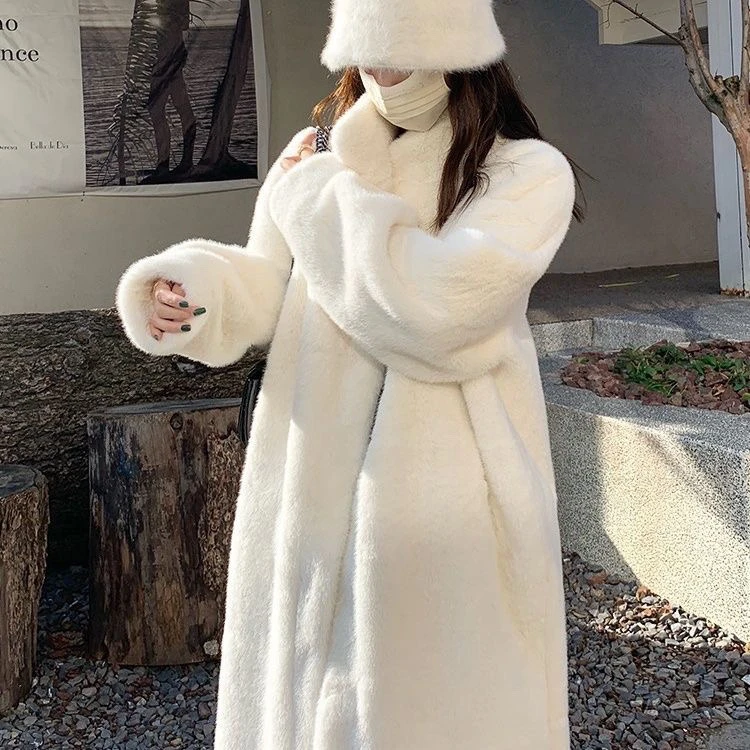 高贵时尚欧貂绒皮毛一体长款环A毛毛外套24061