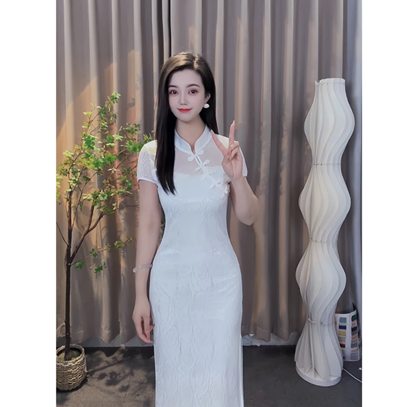 白色旗袍女款2025款蕾丝开衩春秋显瘦国风气质日常今年最火连衣裙