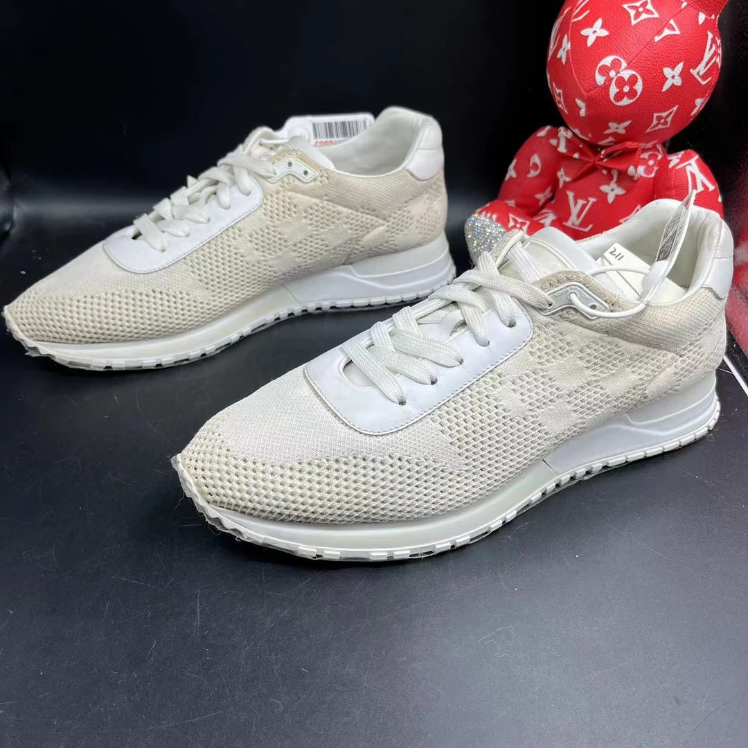 【聚星折扣】路易威登/Louisvuitton 男士网面棋盘格米白运动鞋41码