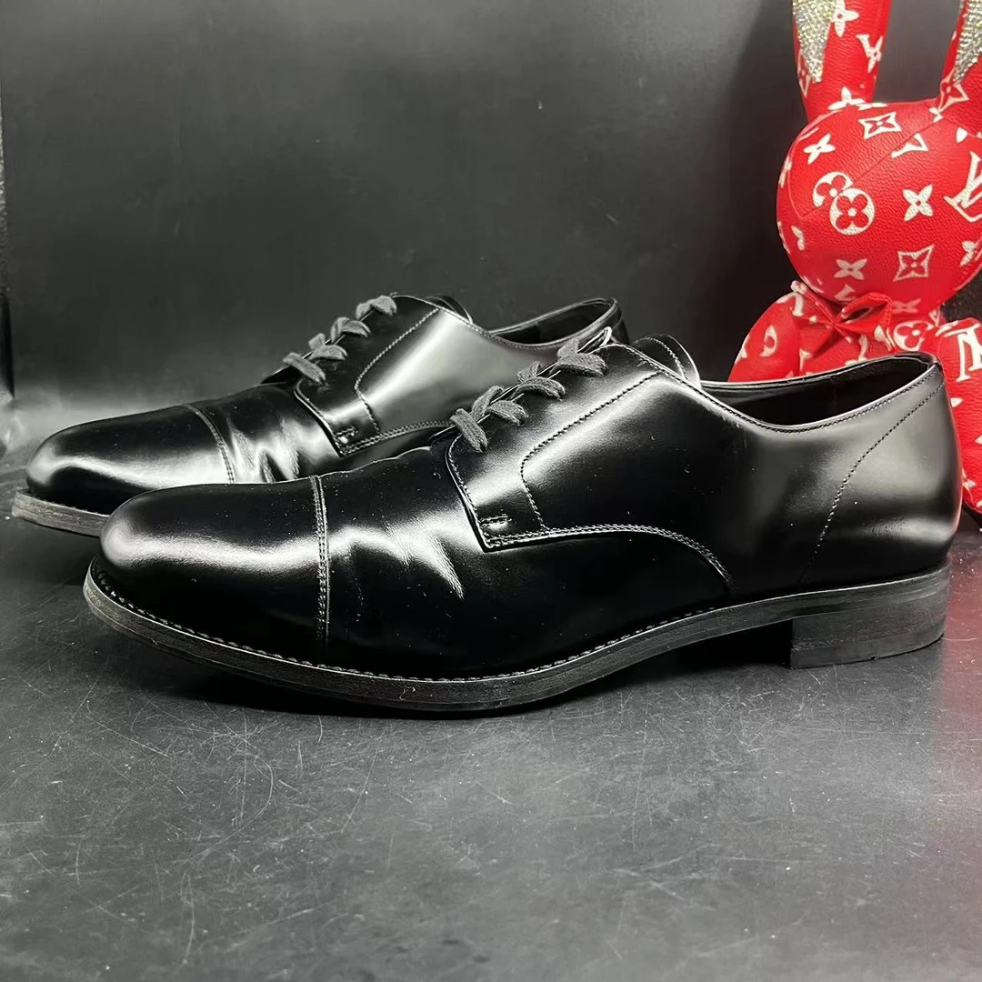 【聚星甄选】Prada/普拉达 男士黑色尖头时尚百搭皮鞋42.5码ddm593