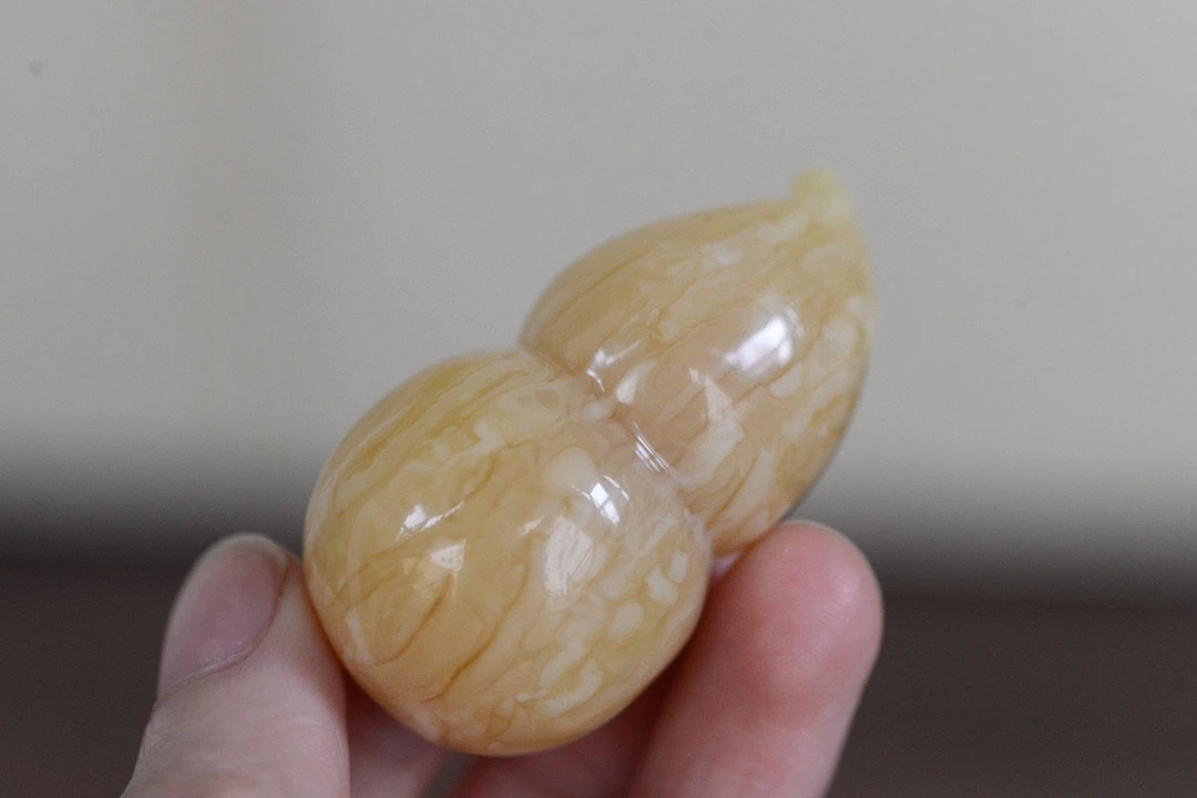 23.11克俄料虎皮白花蜡葫芦