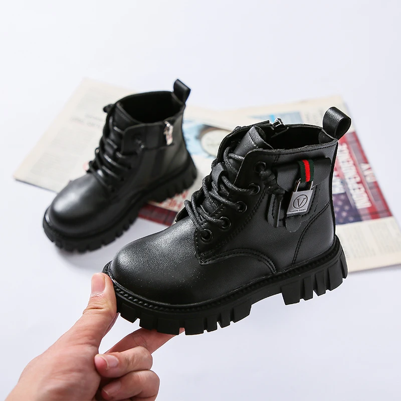 儿童马丁靴2024冬季新款女童靴子加绒加厚男童皮靴帅气中大童短靴