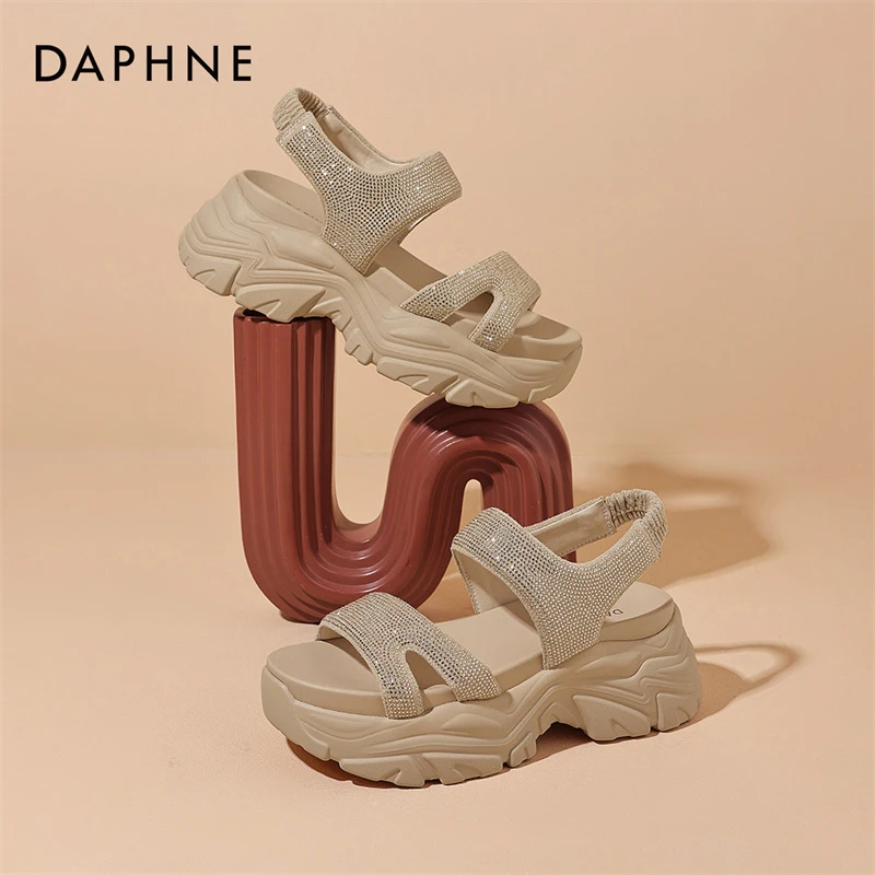 达芙妮2025夏季新款时装凉鞋女款厚底专为逛街购物设计贴合脚型