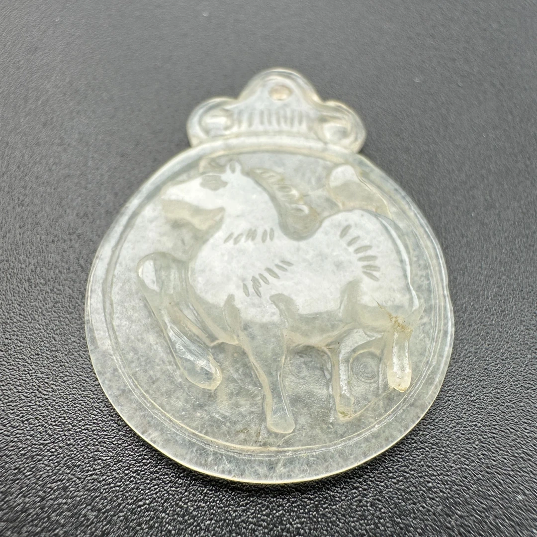 明清老料翡翠冰种生肖马挂件