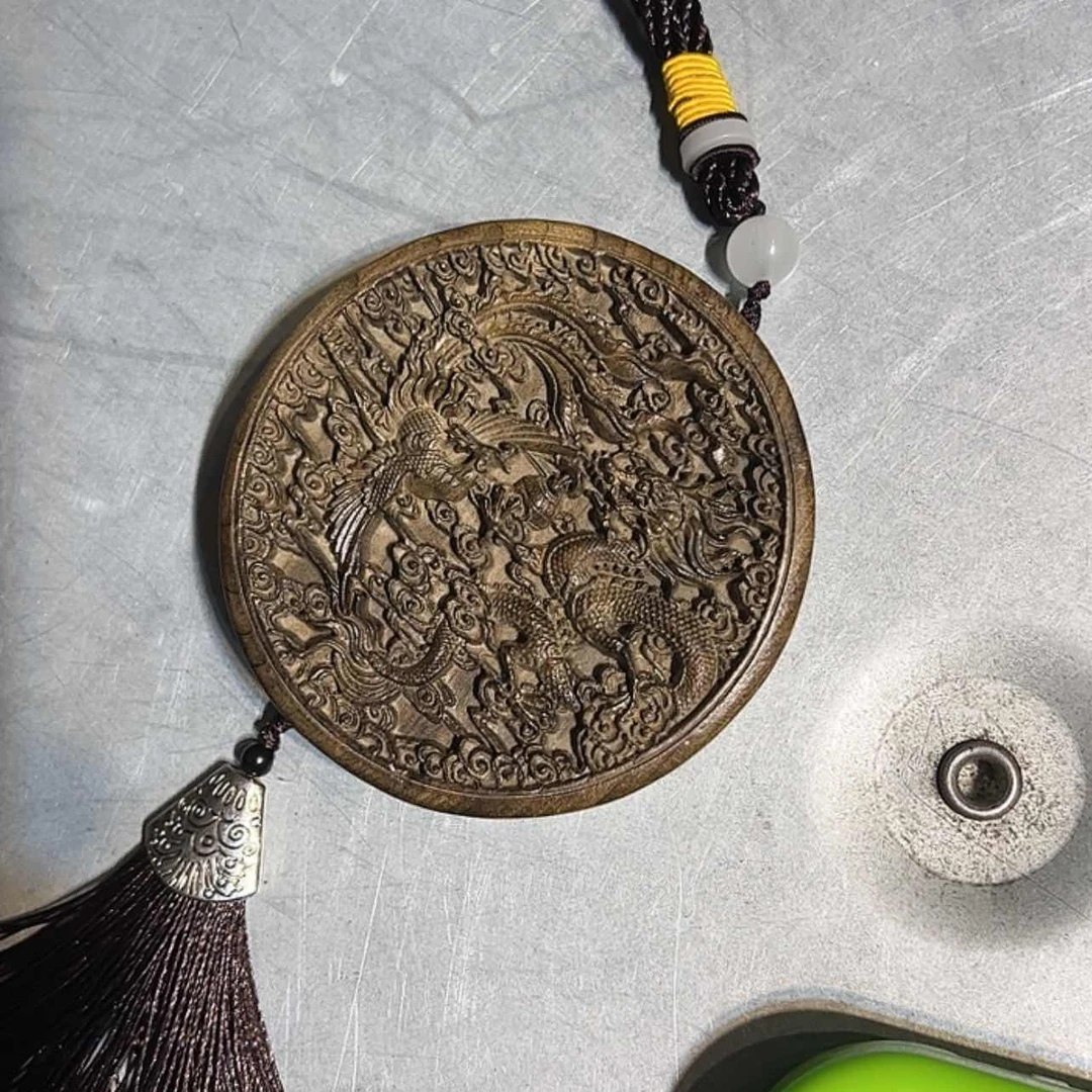 【闪购商品】金丝楠根雕拖*