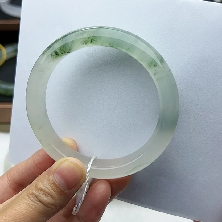 【闪购商品】石英质玉手镯未镶嵌