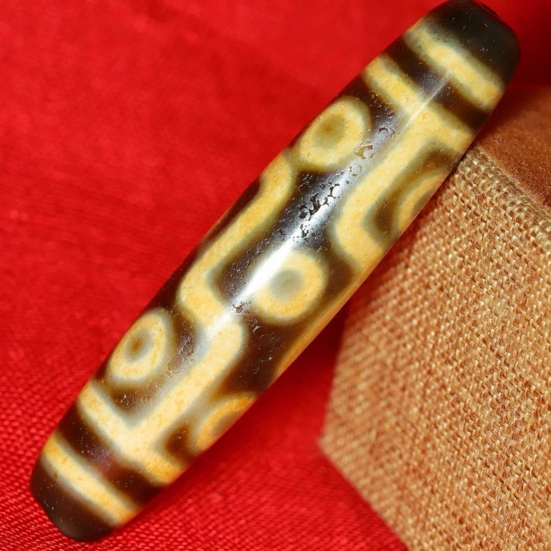 西藏风化牙黄九眼玛瑙吊坠挂件男女款包浆油润牙黄九眼项链吊坠