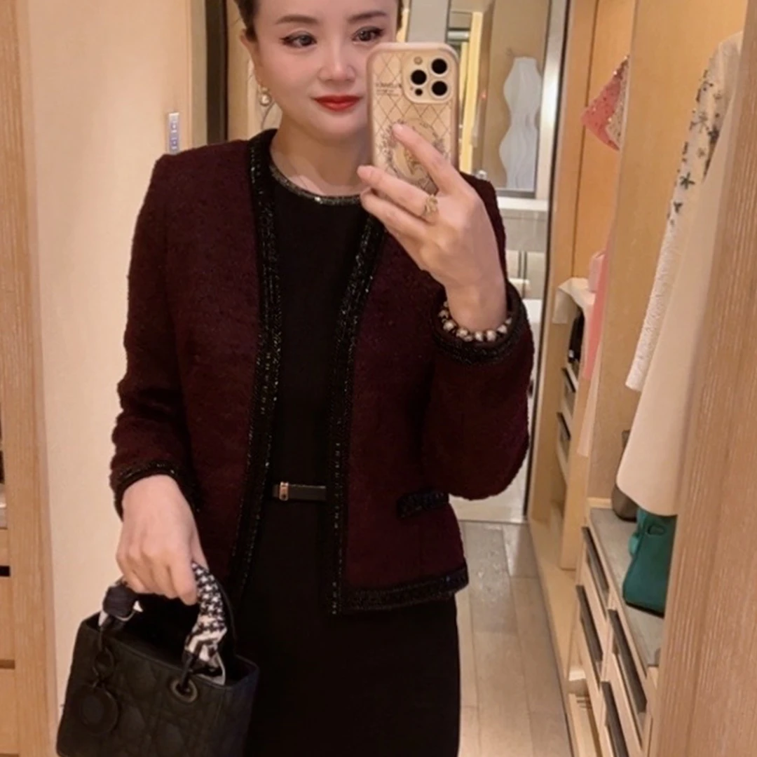 唯伊公馆春季新款重工钉珠轻奢小香风通勤百搭女款短外套98489