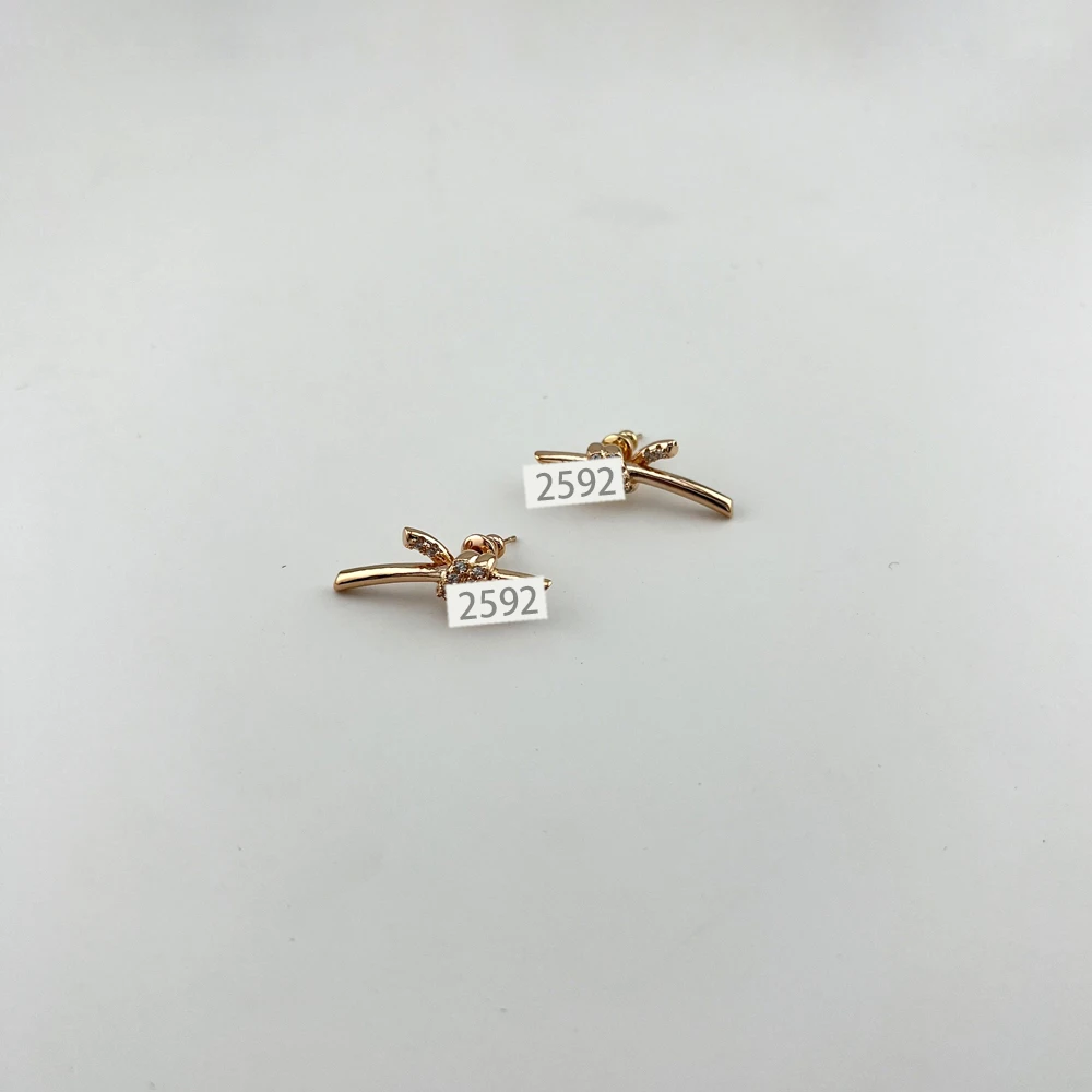 精致时尚气质耳钉2592