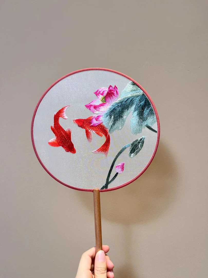 【44 绕丝荷花锦鲤】苏绣世家刺绣团扇双面绣圆扇汉服旗袍中国风