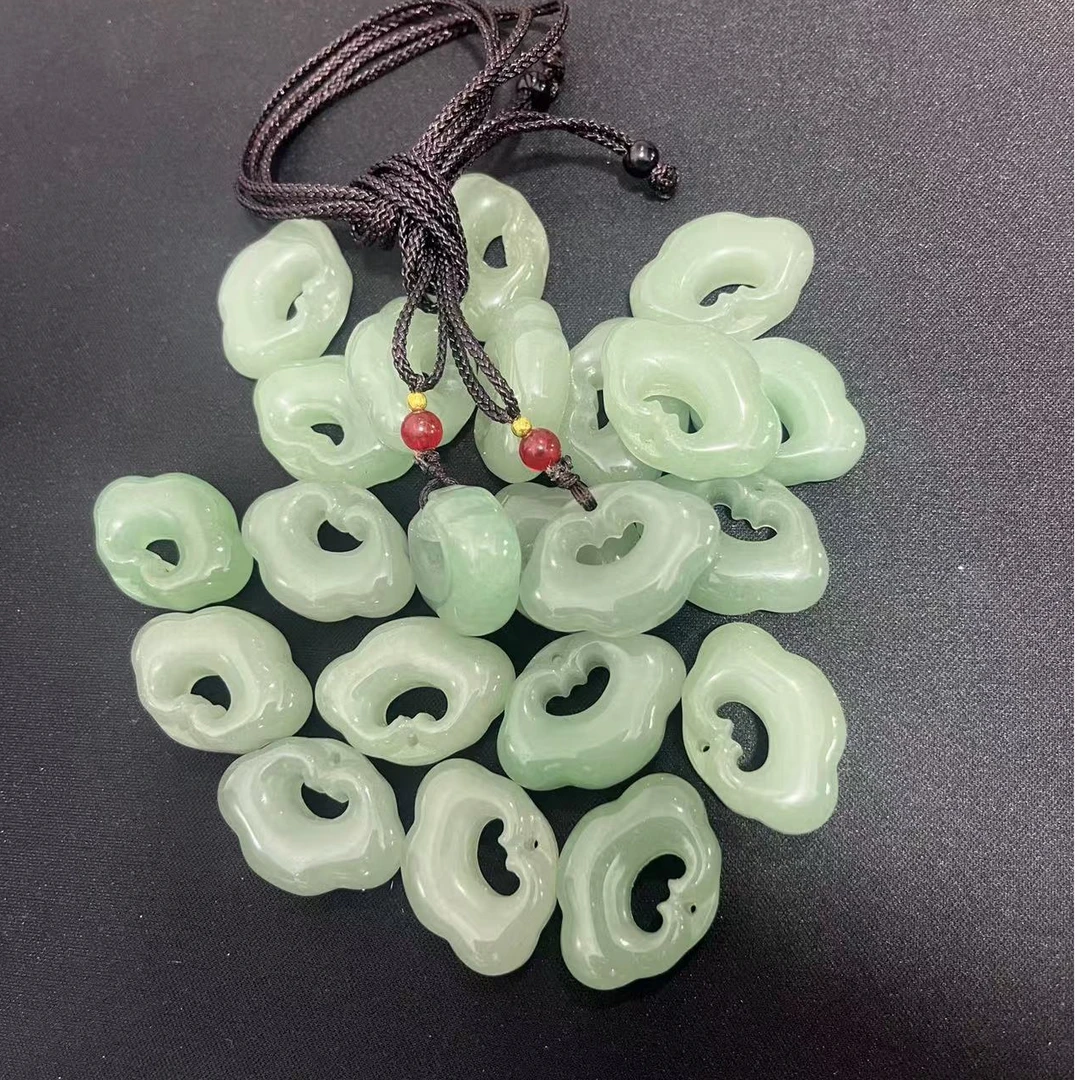 天然石英质玉东陵玉祥云锁