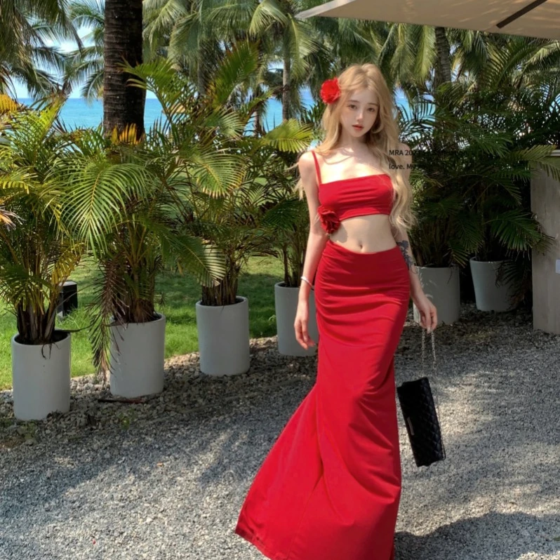 圣莫妮卡海滩短款无袖红花吊带上衣女夏季性感修身包臀半身裙套装