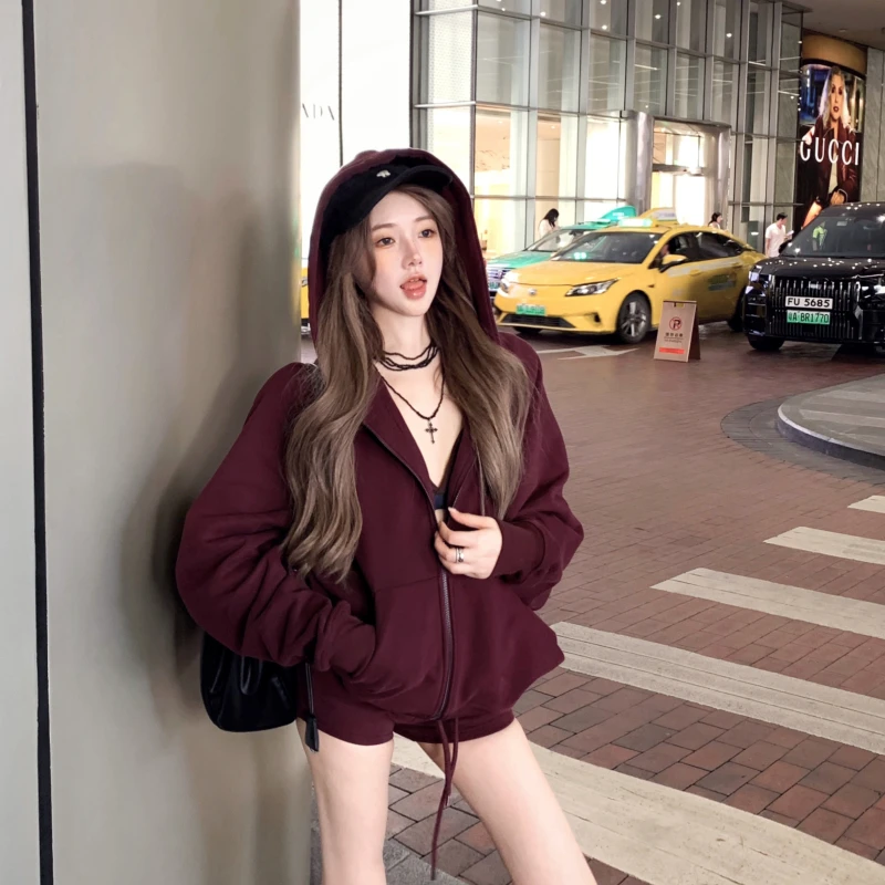 高级感安哥拉红女长袖连帽宽松卫衣百搭抽绳短裤热裤慵懒风两件套