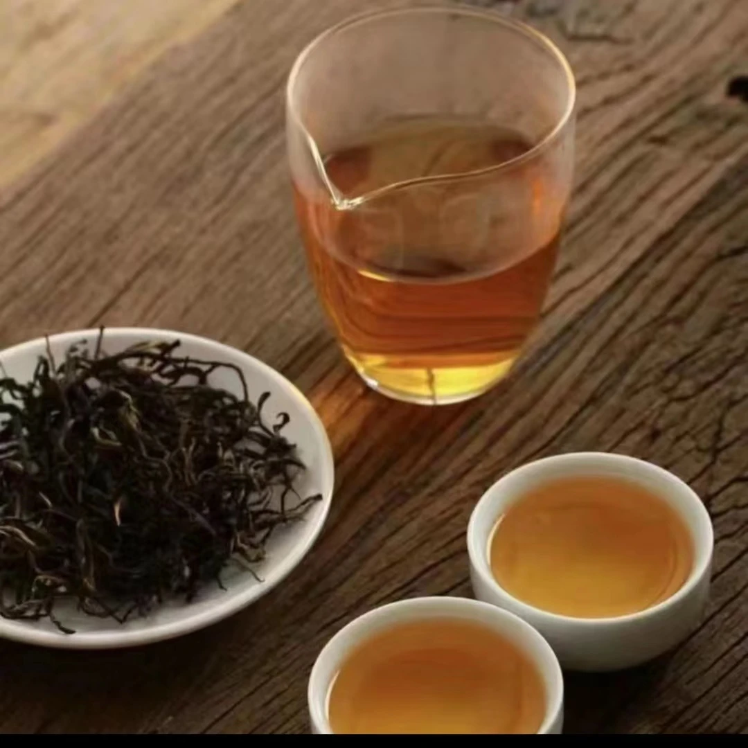 原料日期2013年 私藏老白茶 酒香枣香 普洱茶 饼茶