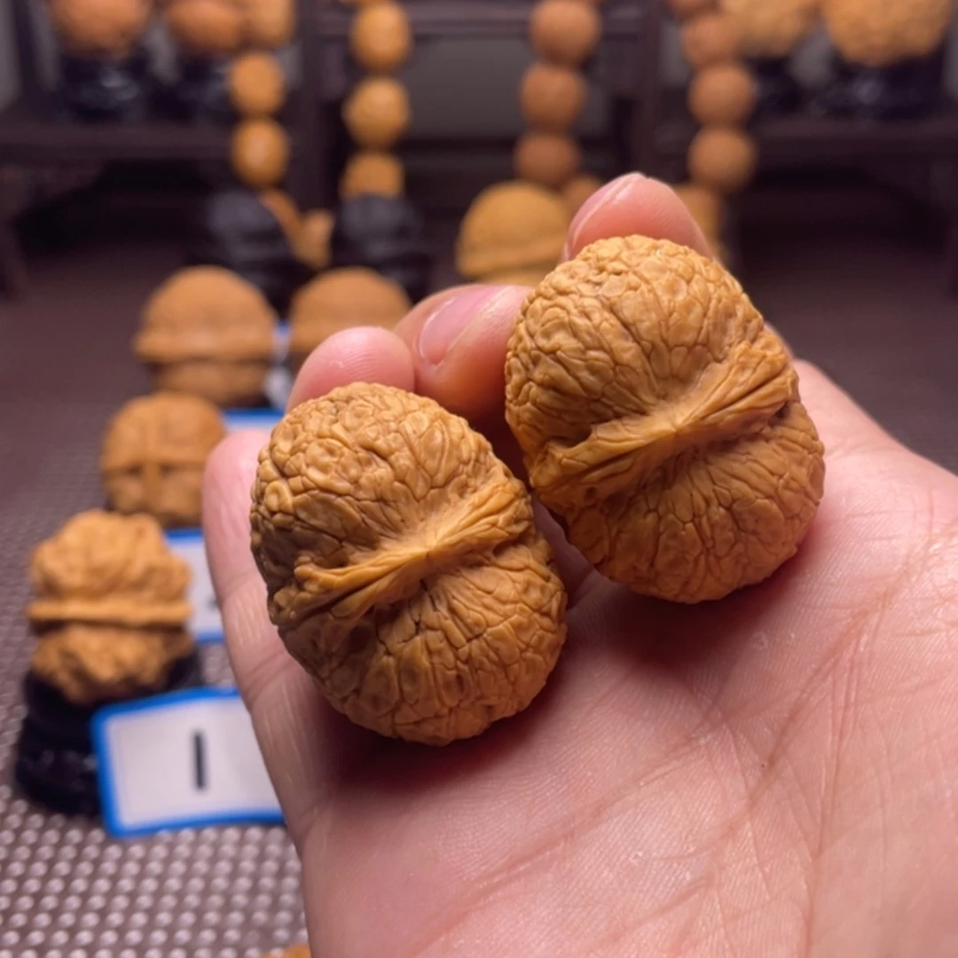 【闪购商品】文玩核桃吊坠5A