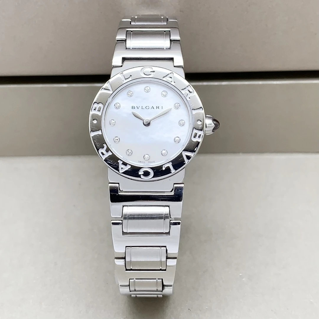 95新 BVLGARI/宝格丽 宝格丽系列/26mm/贝母盘钻刻/石英女表